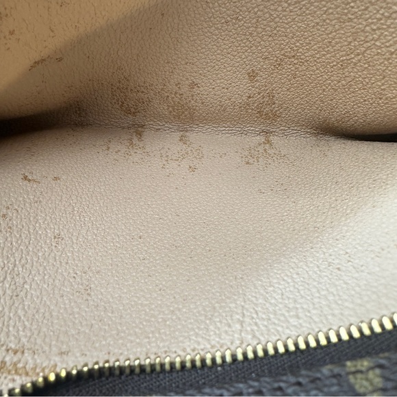 AUTHENTIC Louis Vuitton Monogram Toiletry Pouch - Picture 6 of 16